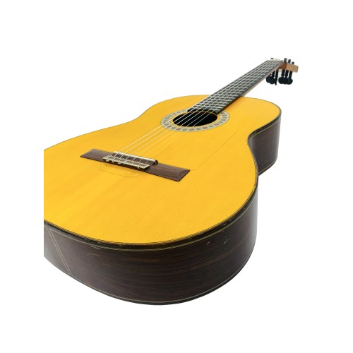 Guitarra Flamenca Jose Antonio Gomez Fernandez  año 2020 de Palosanto Amazonia y tapa de Pino Abeto Alemán