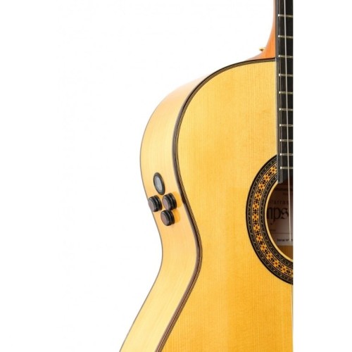 Guitarra Camps Flamenca Electroacústica FL-11-S ProBlend con pequeña tara