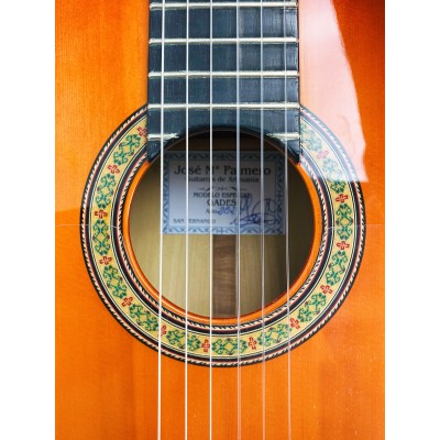 Guitarra Flamenca José María Palmero 2024 con fondos y aros de Ciprés y tapa de Pino Abeto Alemán