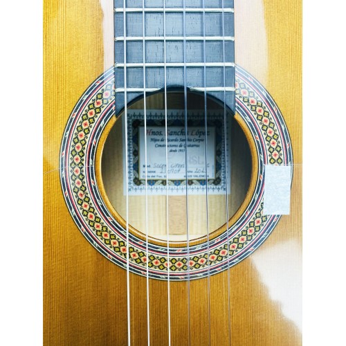 Guitarra Flamenca Hermanos Sanchis Solea Ciprés color Oro Viejo con tapa de cedro