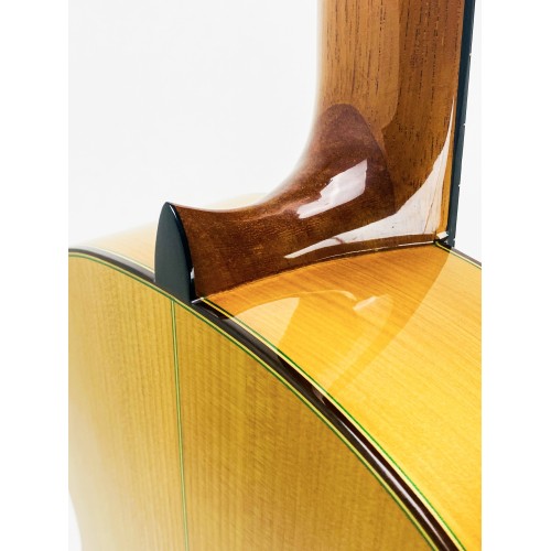 Guitarra Flamenca Hermanos Sanchis Solea Ciprés color Oro Viejo con tapa de cedro