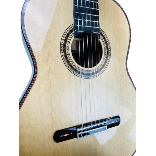 Guitarra Flamenca Antonio de Toledo AATF-240N con fondo y aros de Caoba macizo y tapa de pino abeto alemán