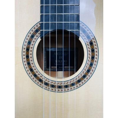 Guitarra Flamenca Antonio de Toledo AATF-240N con fondo y aros de Caoba macizo y tapa de pino abeto alemán