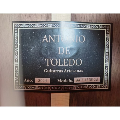 Guitarra Antonio de Toledo AATF-17NR CUT con Cutaway y Previo Fishman PSY-301