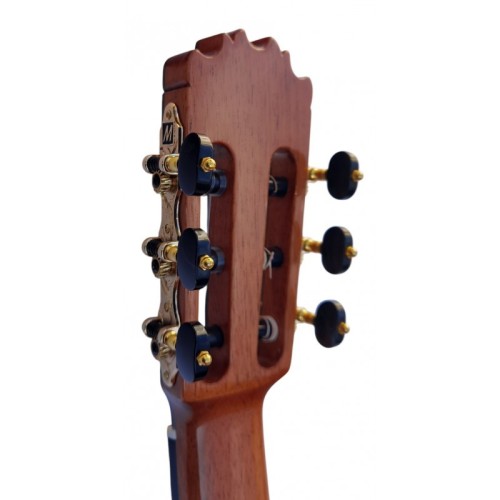 Guitarra Flamenca Martínez MF7 de Ebano Blanco con Cutaway y Previo Double MD100. Incluye funda de 20mm