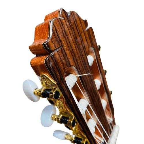 Guitarra de Amalio Burguet modelo SOLEA BLANCA