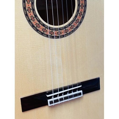 Guitarra de Amalio Burguet modelo SOLEA BLANCA