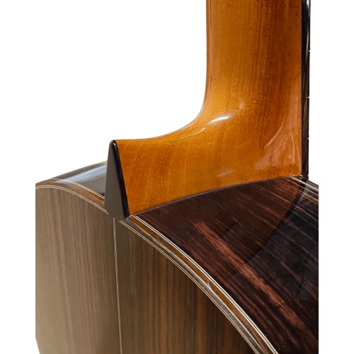 Guitarra de Amalio Burguet modelo SOLEA NEGRA
