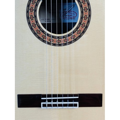 Guitarra de Amalio Burguet modelo SOLEA NEGRA