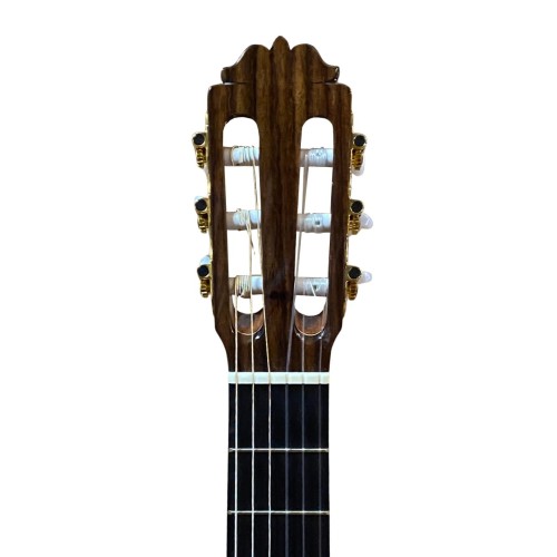 Guitarra de Amalio Burguet modelo SOLEA BLANCA con tapa de cedro