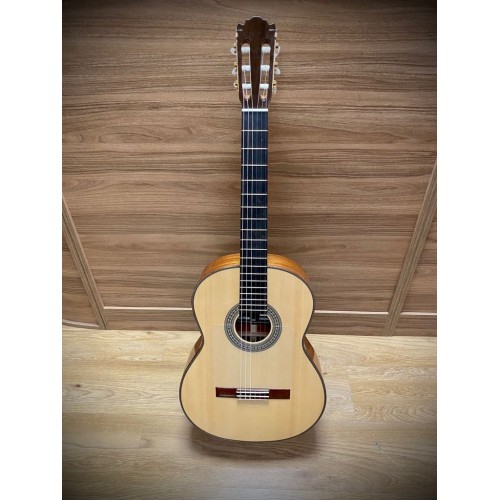 Guitarra Alfonso González Granada Pino