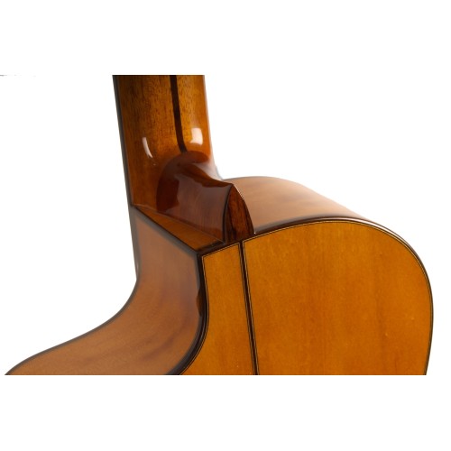 ATF-17BE CUT - GUITARRA FLAMENCA ANTONIO DE TOLEDO EN CIPRES CUTAWAY FISHMAN TAPA DE PINO ABETO. Incluye funda 20mm