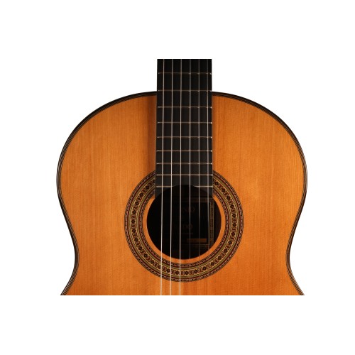 GUITARRA CLÁSICA ANTONIO DE TOLEDO AT-19C EN CIRICOTE CON TAPA DE CEDRO