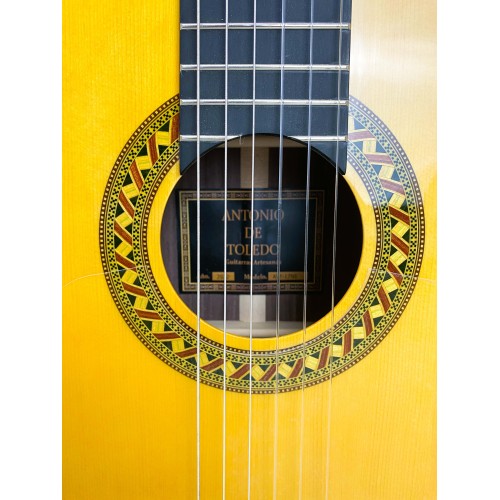 ▷ Guitarra Antonio de Toledo ATF-17NE EQ Sin Cutaway. Palosanto.