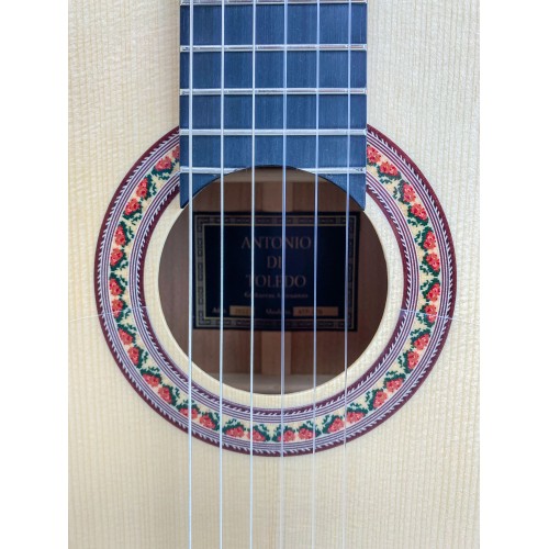 GUITARRA FLAMENCA ANTONIO DE TOLEDO ATF-17B EN CIPRES. Incluye funda 20mm