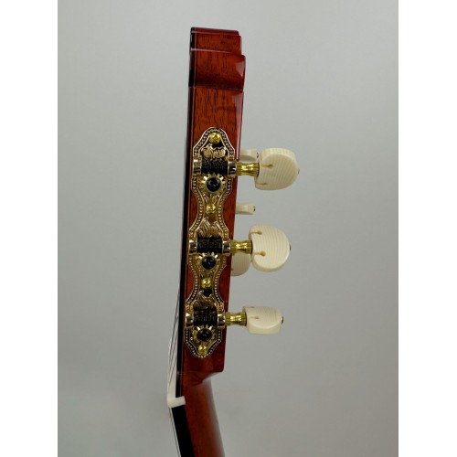 GUITARRA FLAMENCA ANTONIO DE TOLEDO ATF-17BR EN CIPRES TAPA DE PINO ABETO ROJA. Incluye funda 20mm