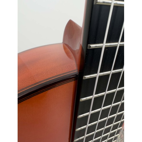 GUITARRA FLAMENCA ANTONIO DE TOLEDO ATF-17BR EN CIPRES TAPA DE PINO ABETO ROJA. Incluye funda 20mm