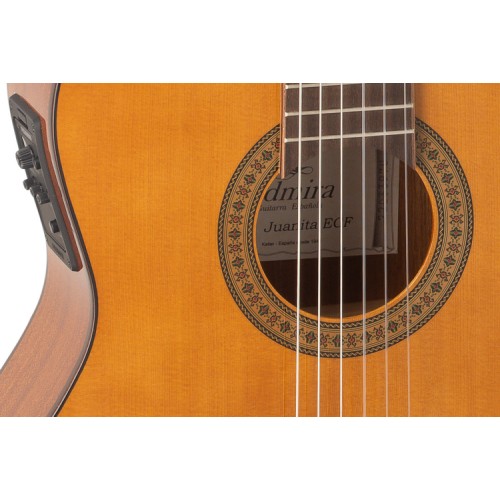 GUITARRA CLÁSICA ADMIRA JUANITA ELECTRIFICADA CON CUTAWAY FISHMAN SERIE ESTUDIO
