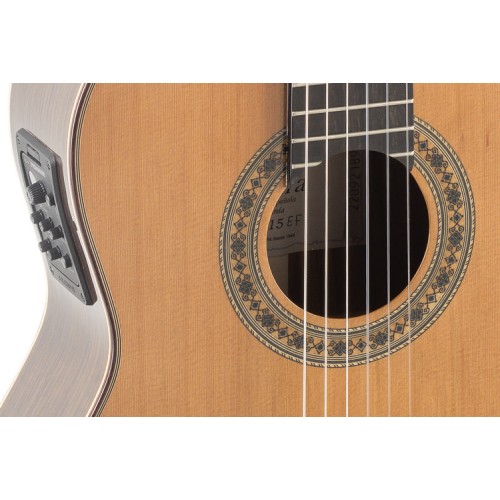GUITARRA CLÁSICA ADMIRA A15 ELECTRIFICADA CON FISHMAN SERIE ARTESANÍA