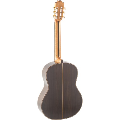 GUITARRA CLÁSICA ADMIRA A15 ELECTRIFICADA CON FISHMAN SERIE ARTESANÍA