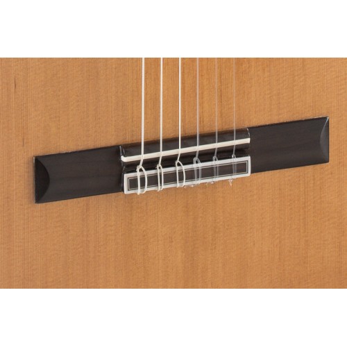 GUITARRA CLÁSICA ADMIRA A15 ELECTRIFICADA CON FISHMAN SERIE ARTESANÍA