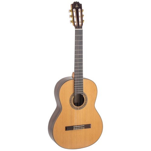 GUITARRA CLÁSICA ADMIRA A20 ELECTRIFICADA CON FISHMAN SERIE ARTESANÍA