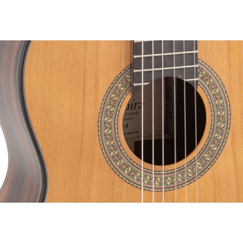 GUITARRA CLÁSICA ADMIRA A4 SERIE ARTESANÍA