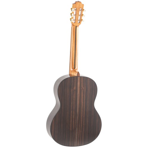 GUITARRA CLÁSICA ADMIRA A4 ELECTRIFICADA CON FISHMAN SERIE ARTESANÍA