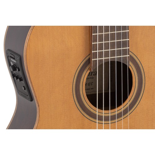 GUITARRA CLÁSICA ADMIRA IRENE ELECTRIFICADA FISHMAN SERIE CONSERVATORIO