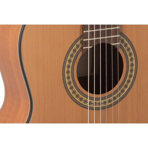 GUITARRA CLÁSICA ADMIRA A1 SERIE ARTESANÍA