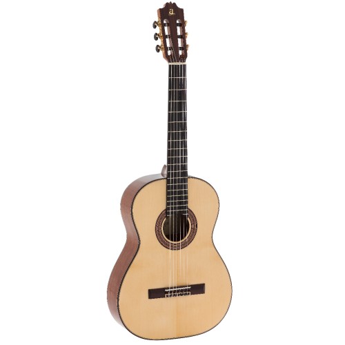 GUITARRA CLÁSICA ADMIRA A45 ELECTRIFICADA FISHMAN SERIE ARTESANÍA SATINADA