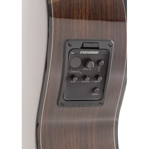 GUITARRA CLÁSICA ADMIRA A6 ELECTRIFICADA CON CUTAWAY CON FISHMAN SERIE ARTESANÍA